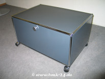 TV-Sideboard in anthrazit von USM Haller