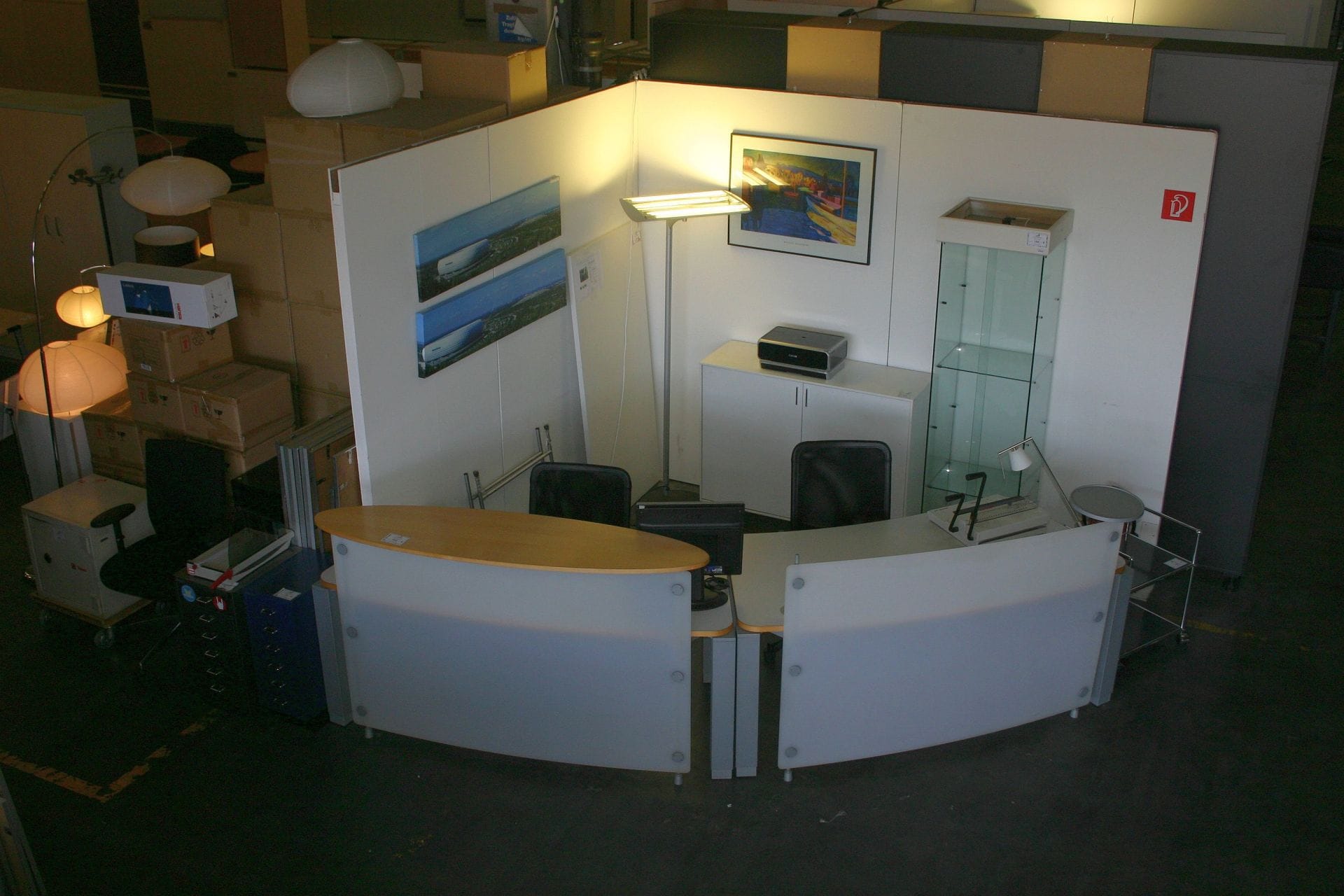 Büro mit Empfangstheke Büro mit Empfangstheke